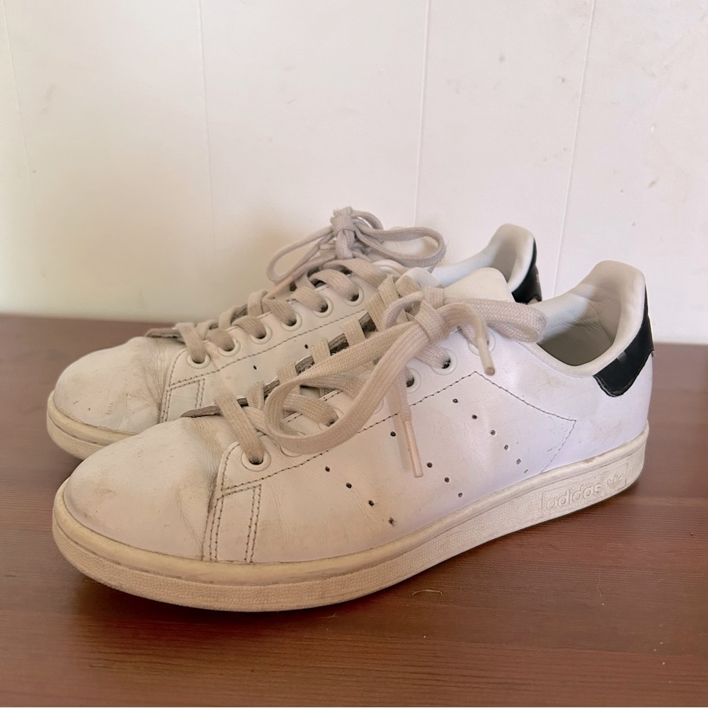 Adidas Stan Smith White Navy Detail Tennis Shoe Sneaker Women’s 7